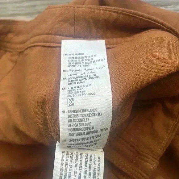 HOLLISTER |  Brown faux suede button up mini skirt - Picture 8 of 10